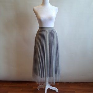 New Adora Pleated Chiffon Grey Ivory Mesh Midi Skirt Size S